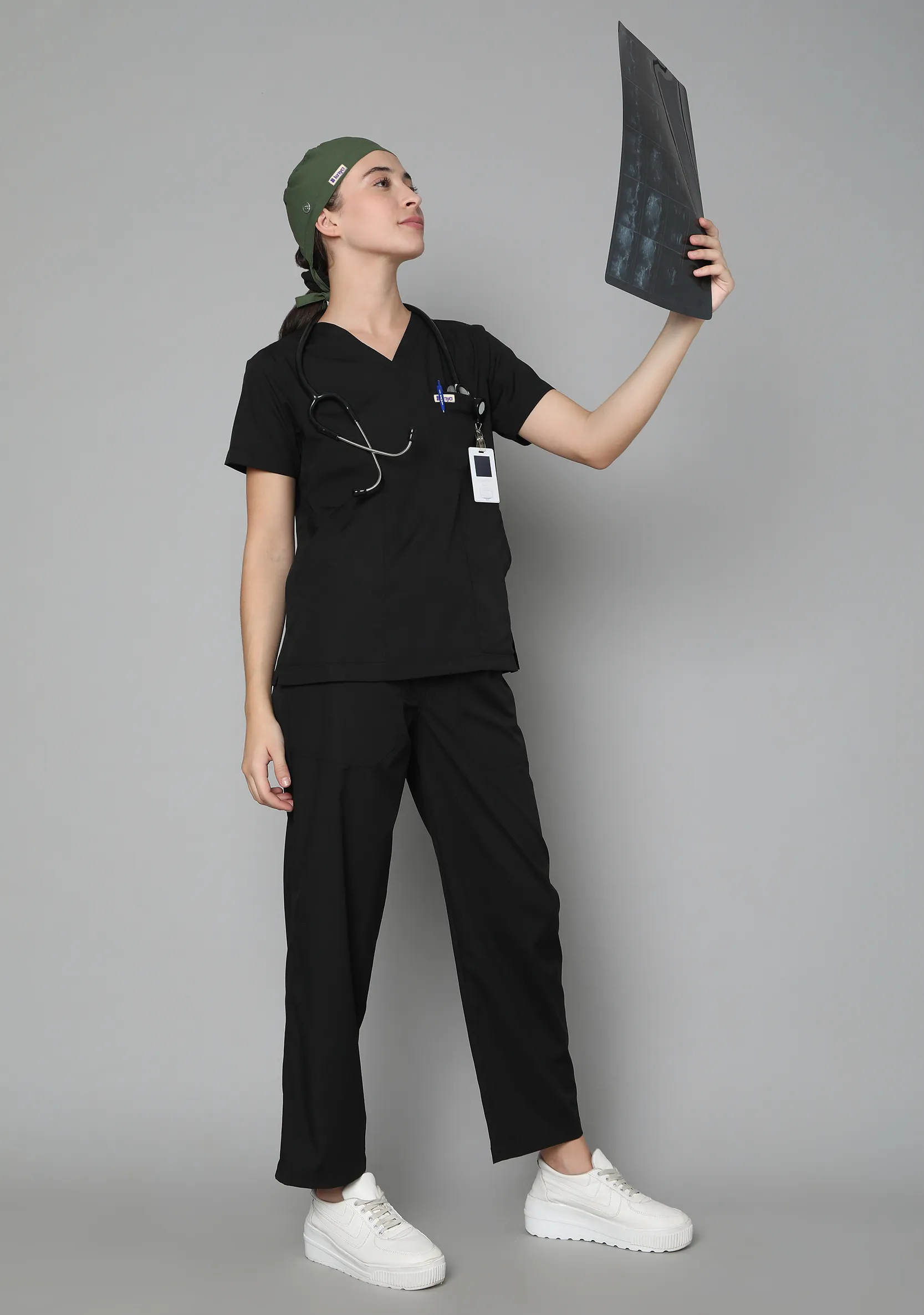 Classic Women's 5-Pocket (Black) Scrub