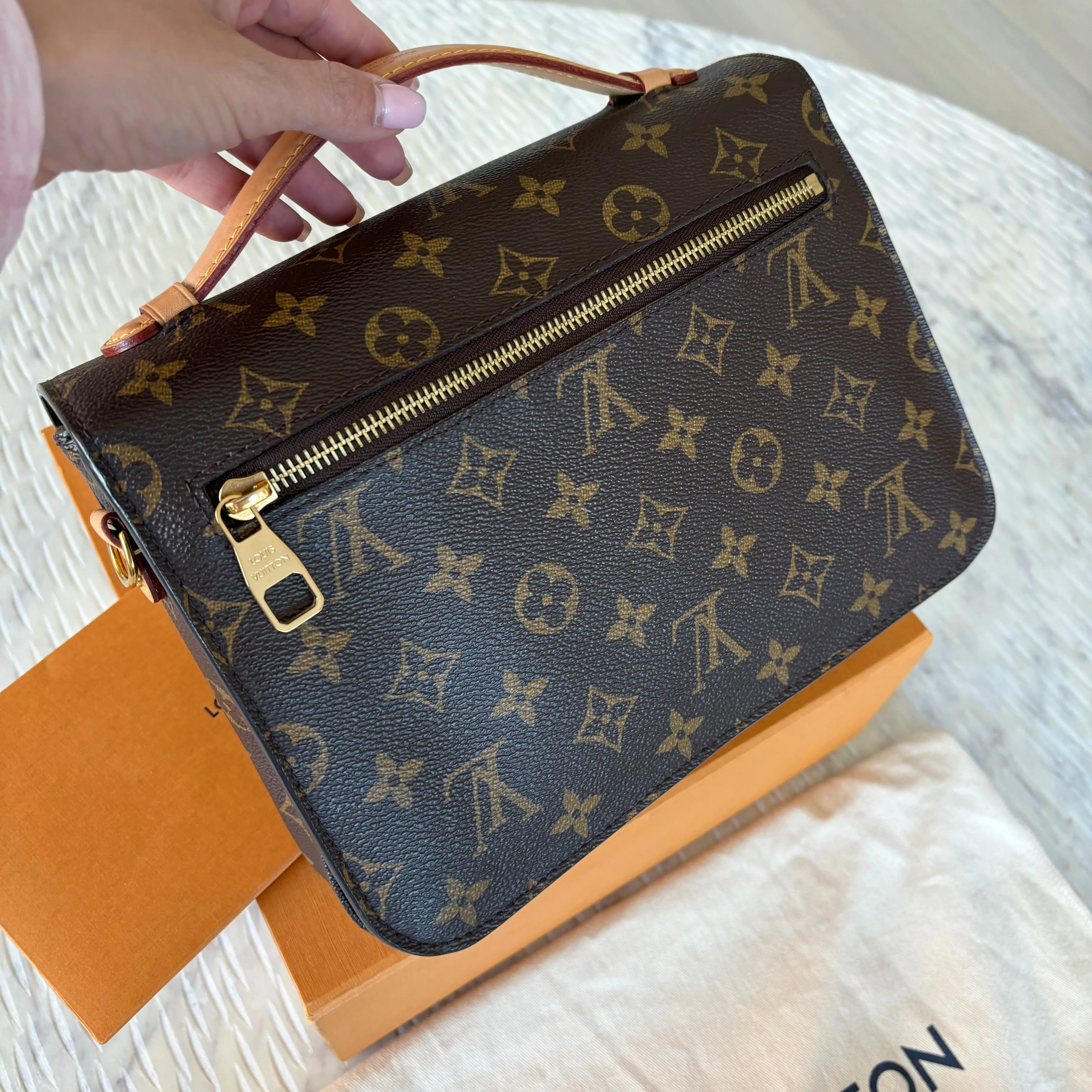 Louis Vuitton Pochette Métis Bag